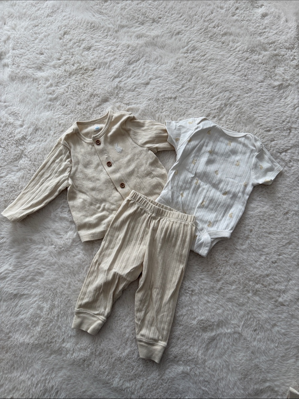 cloud island Ribbed 3-Piece Set in Cream & White